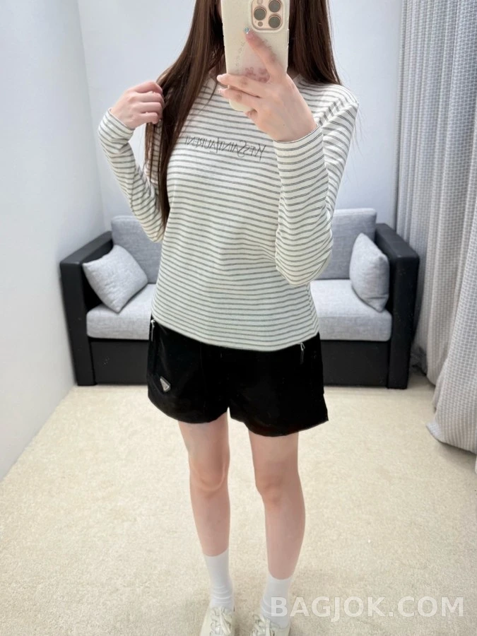 디올 디올 스트라이프 자수 긴팔 티셔츠 상세 이미지