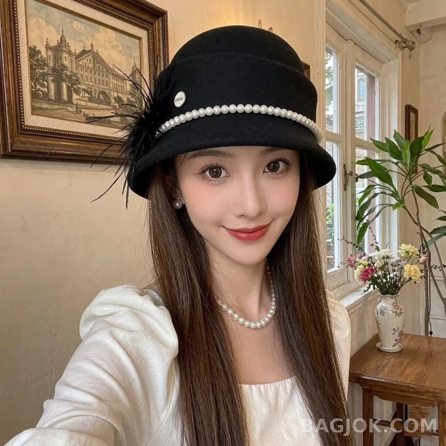 미우미우 미우미우 캐시미어 진주 페더 클로슈 햇 상세 이미지