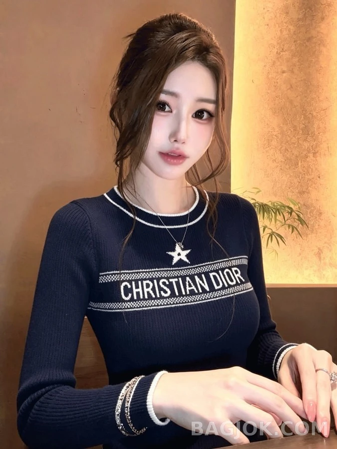 디올 디올 오각별 레터링 니트 상세 이미지