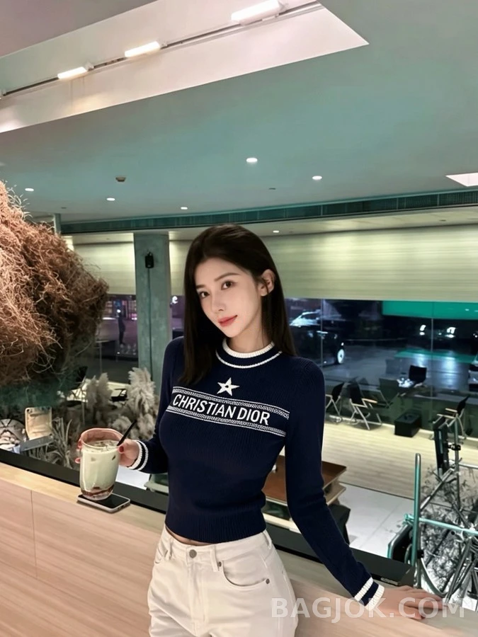디올 디올 오각별 레터링 니트 상세 이미지