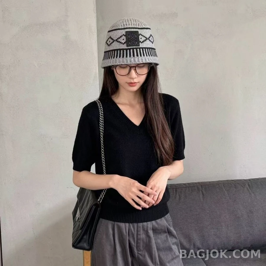 로에베 로에베 패턴 니트 비니 상세 이미지