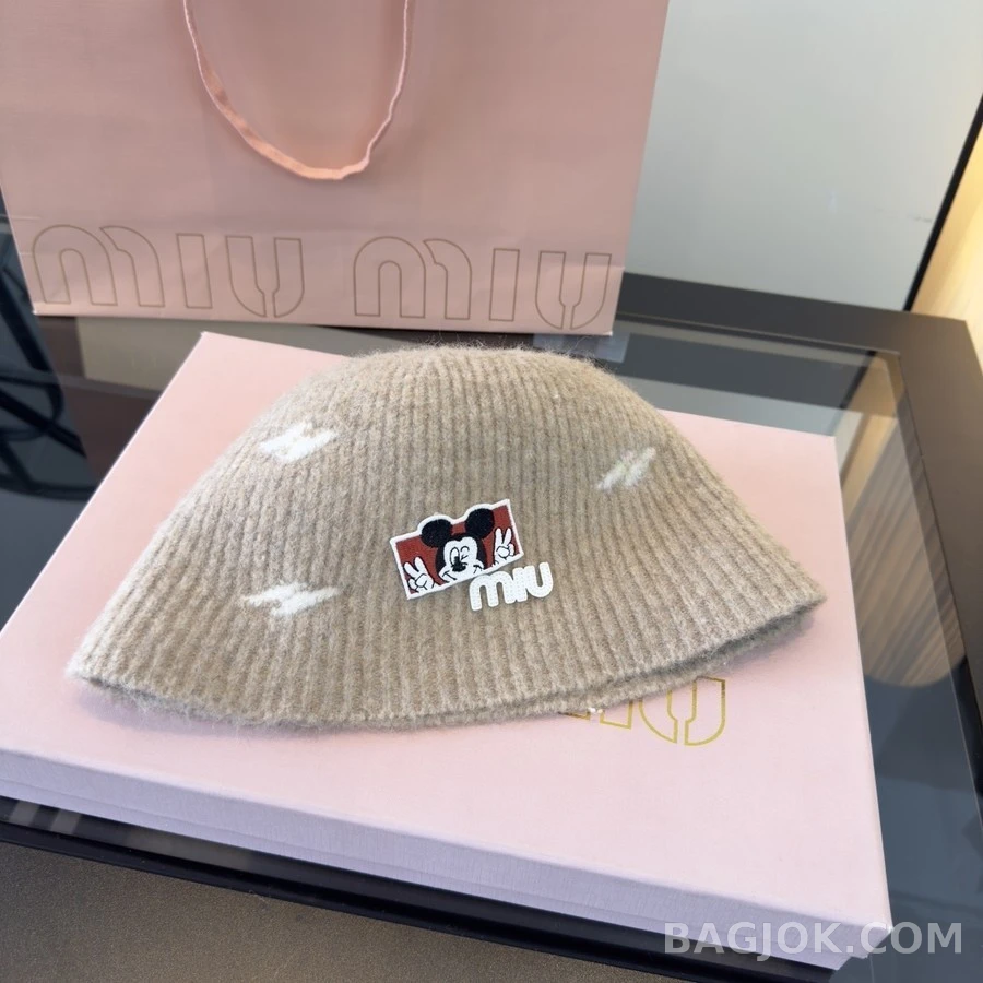 미우미우 미우미우 미키 마우스 패치 니트 버킷햇 상세 이미지