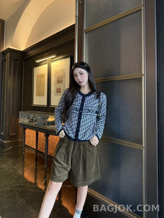 디올 디올 오블리크 패턴 레터링 가디건 상세 이미지