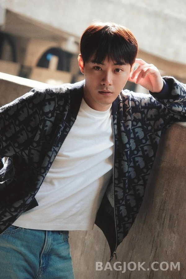 디올 디올 오블리크 패턴 봄버 자켓 상세 이미지