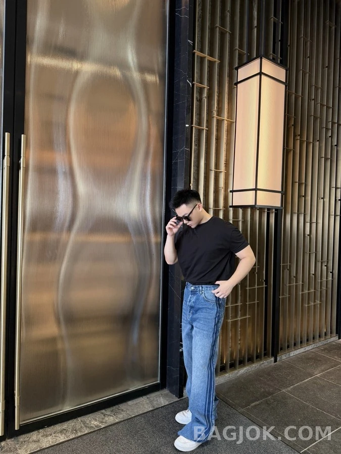 디올 디올 측면 스트라이프 자카드 로고 데님 팬츠 상세 이미지