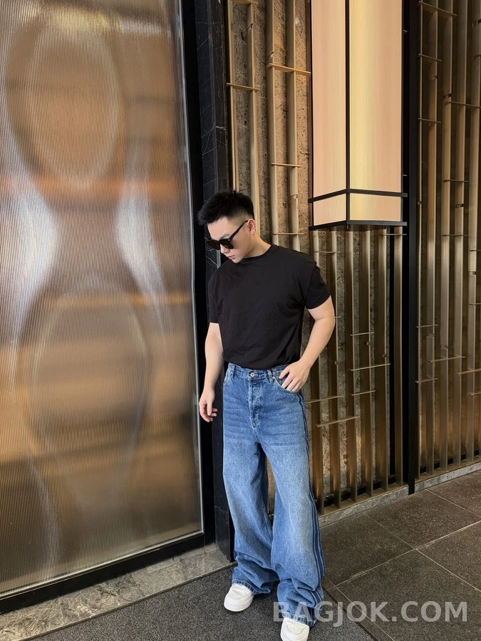 디올 디올 측면 스트라이프 자카드 로고 데님 팬츠 상세 이미지