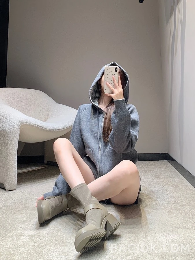 디올 디올 클래식 모노그램 후드 집업 상세 이미지