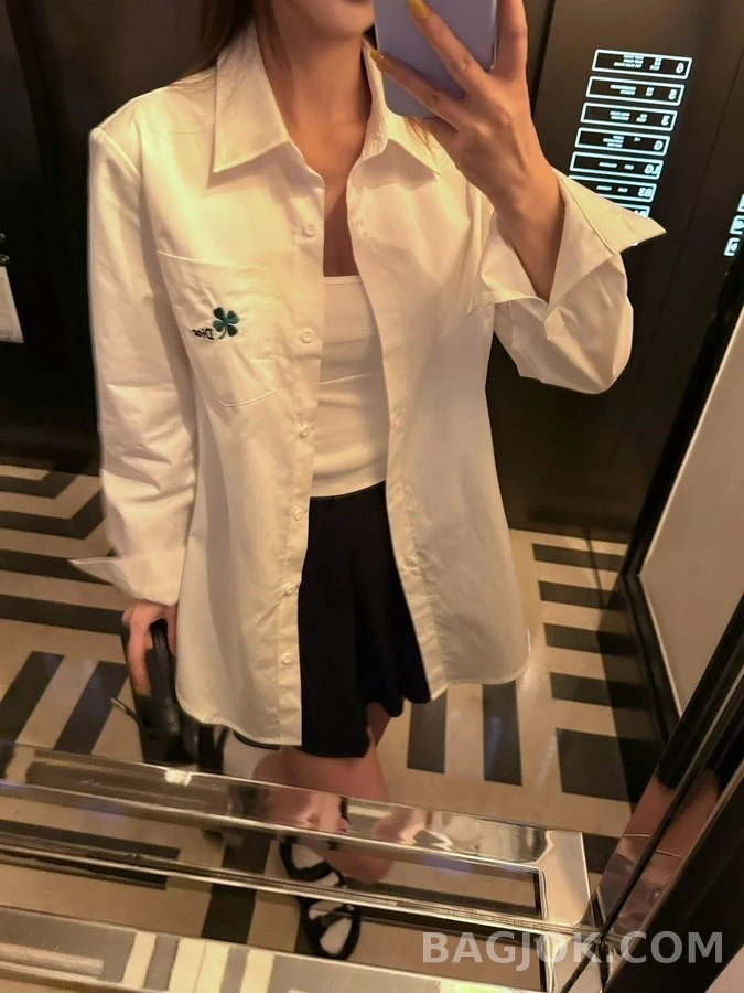 디올 디올 클로버 자수 긴팔 티셔츠 상세 이미지