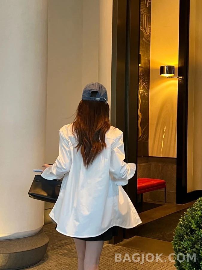 디올 디올 클로버 자수 긴팔 티셔츠 상세 이미지