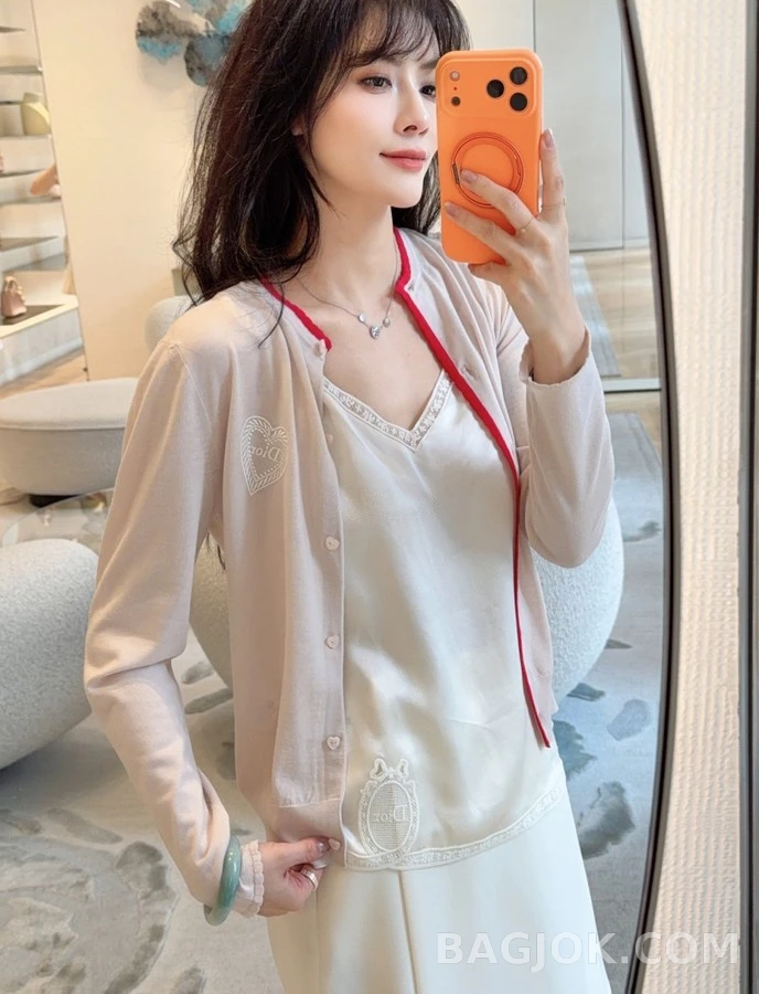 디올 디올 하트 자수 니트 가디건 상세 이미지