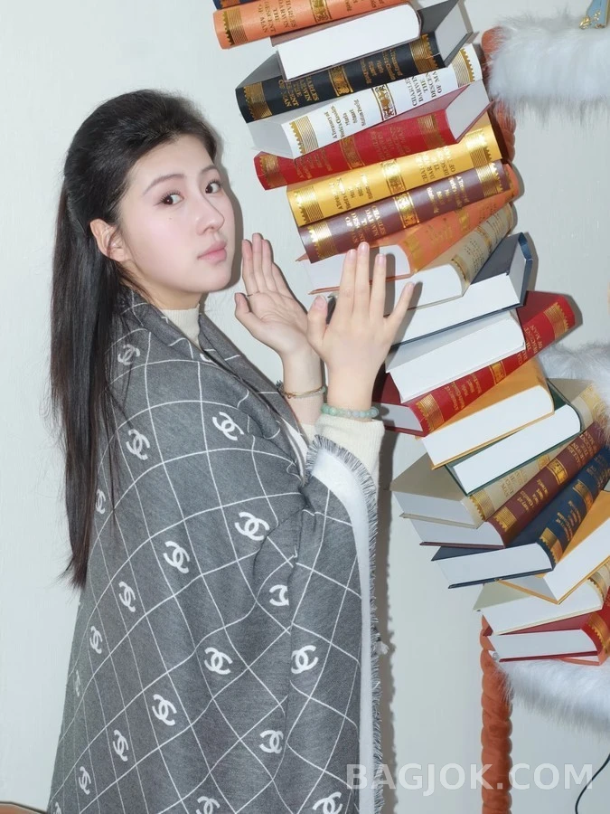 샤넬 샤넬 로고 양면 숄 상세 이미지