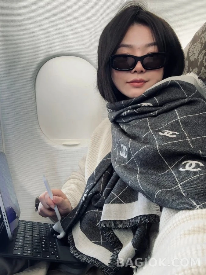 샤넬 샤넬 로고 양면 숄 상세 이미지