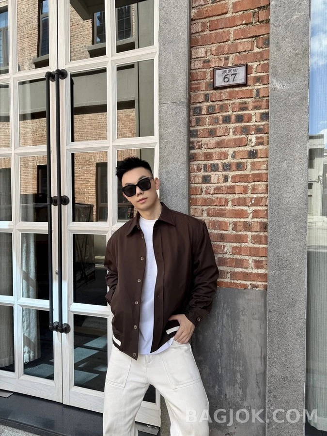 로에베 로에베 갈색 칼라넥 스트라이프 자켓 상세 이미지