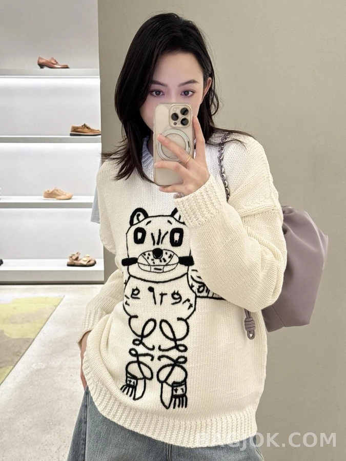 로에베 로에베 럭키 캣 자수 니트 상세 이미지