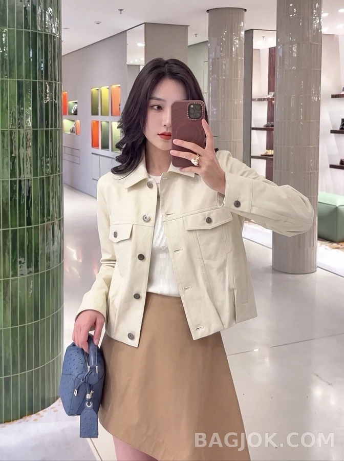 로에베 로에베 레트로 플리츠 크롭 자켓 상세 이미지