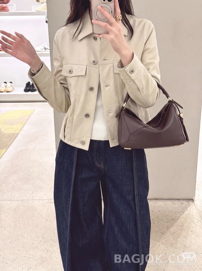 로에베 로에베 레트로 플리츠 크롭 자켓 상세 이미지
