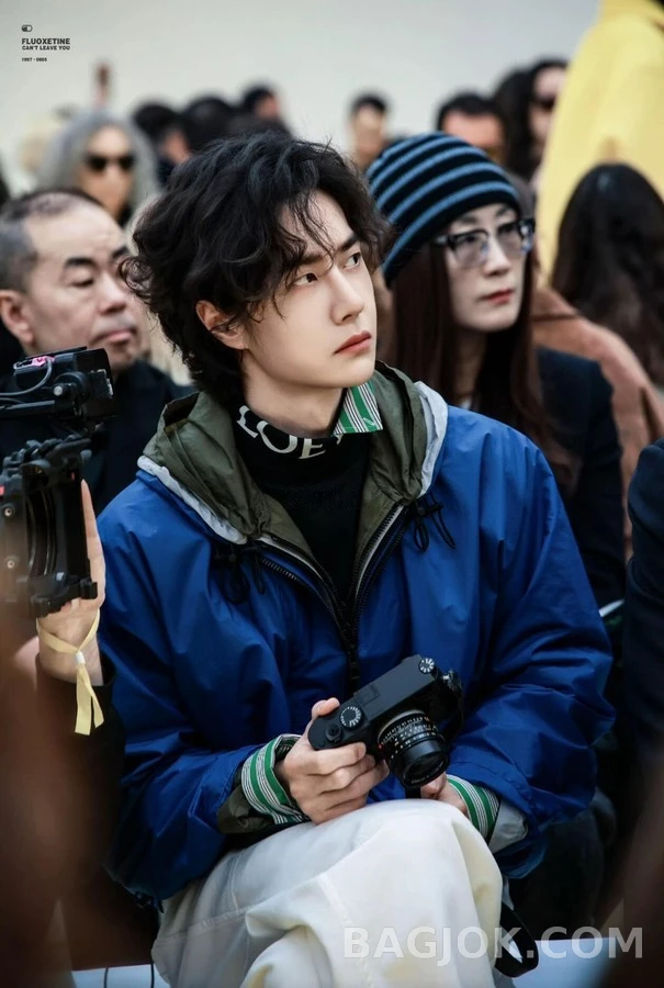 로에베 로에베 로고 레터링 터틀넥 상세 이미지