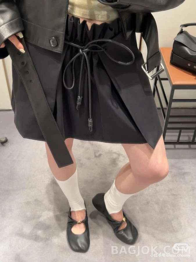 로에베 로에베 벨티드 스탠드넥 자켓 상세 이미지