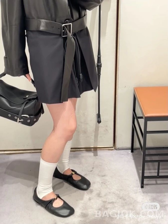 로에베 로에베 벨티드 스탠드넥 자켓 상세 이미지