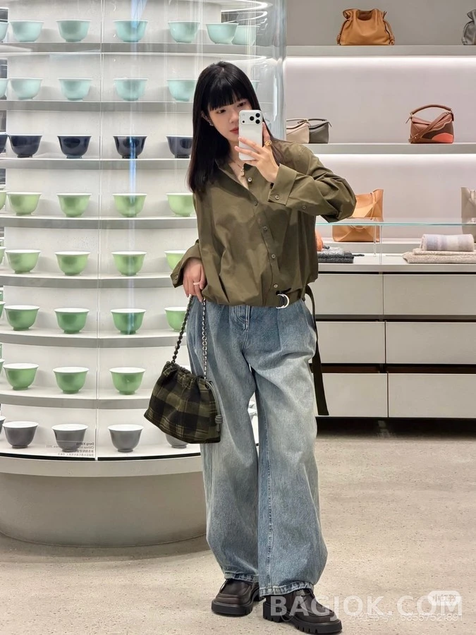 로에베 로에베 사이드 벨트 셔츠 상세 이미지