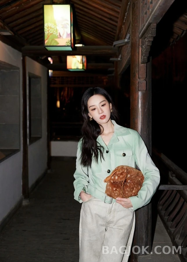 로에베 로에베 스모키 워싱 데님 팬츠 상세 이미지