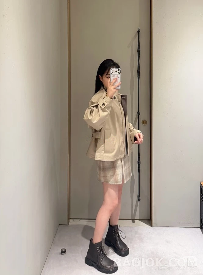 로에베 로에베 아나그램 가죽 칼라 숏 자켓 상세 이미지