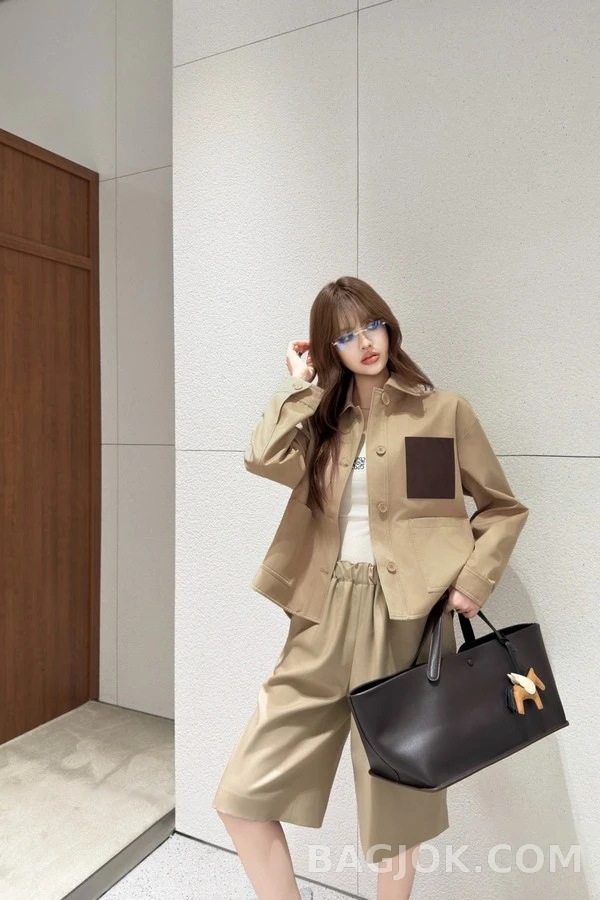 로에베 로에베 아나그램 가죽 패치 카라 자켓 상세 이미지