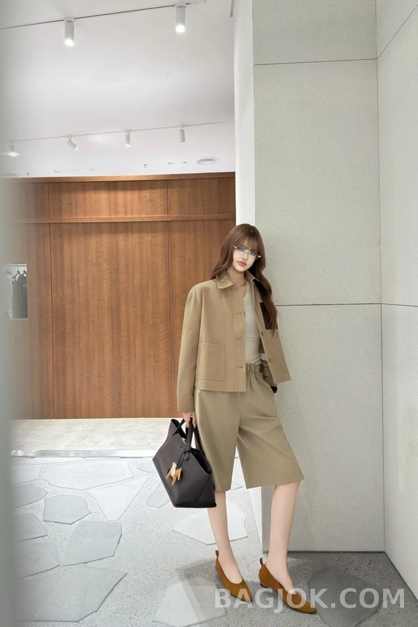 로에베 로에베 아나그램 가죽 패치 카라 자켓 상세 이미지