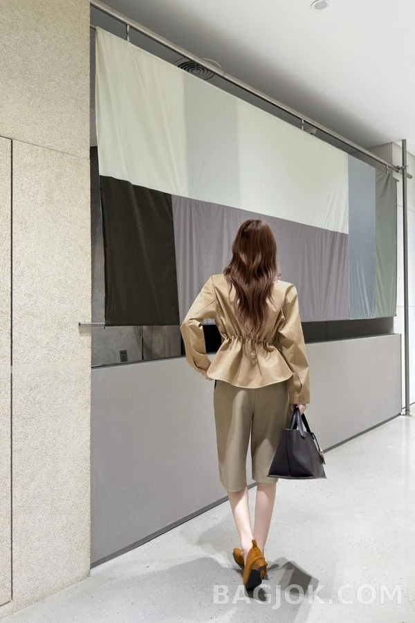 로에베 로에베 아나그램 가죽 패치 카라 자켓 상세 이미지