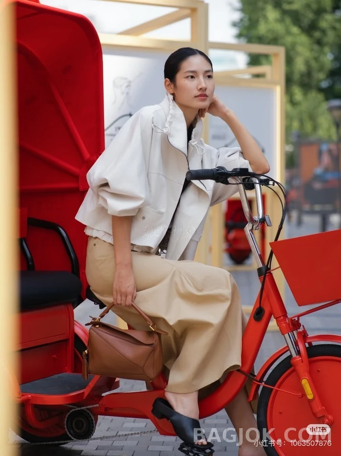 로에베 로에베 아나그램 레더 숏 자켓 상세 이미지