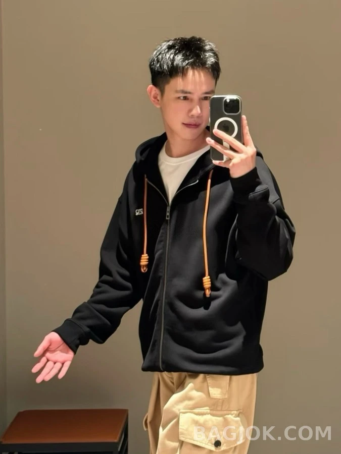 로에베 로에베 아나그램 자수 레더 드로스트링 후드 집업 상세 이미지