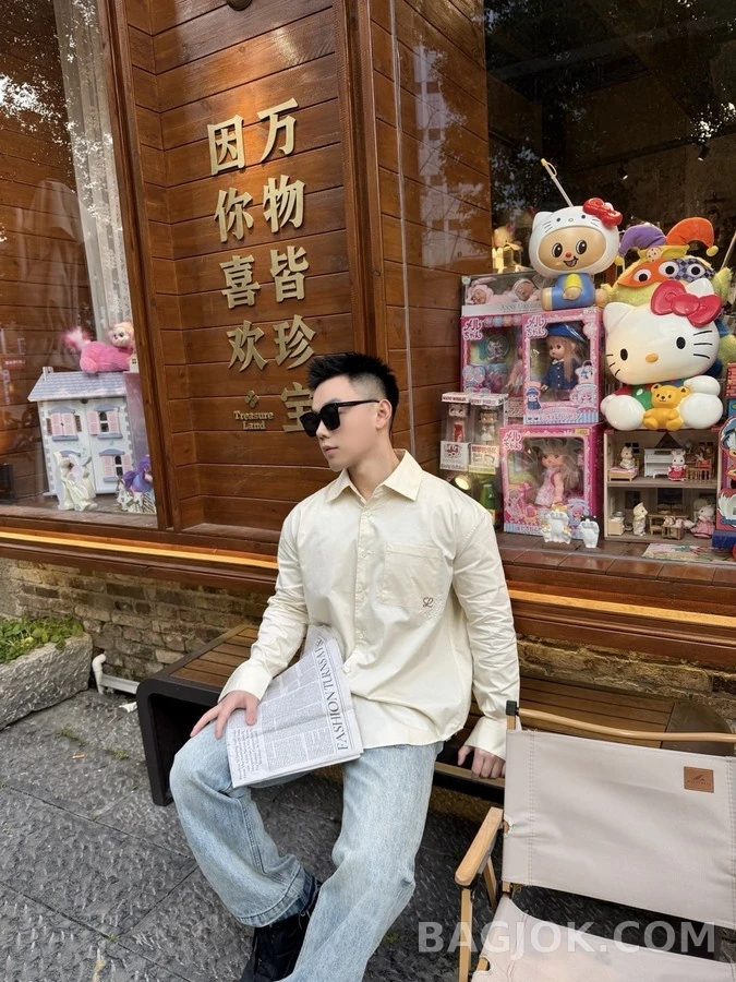 로에베 로에베 아나그램 자수 패치 포켓 셔츠 상세 이미지