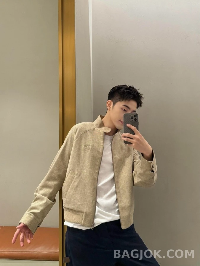 로에베 로에베 엠보싱 울 블렌드 집업 자켓 상세 이미지