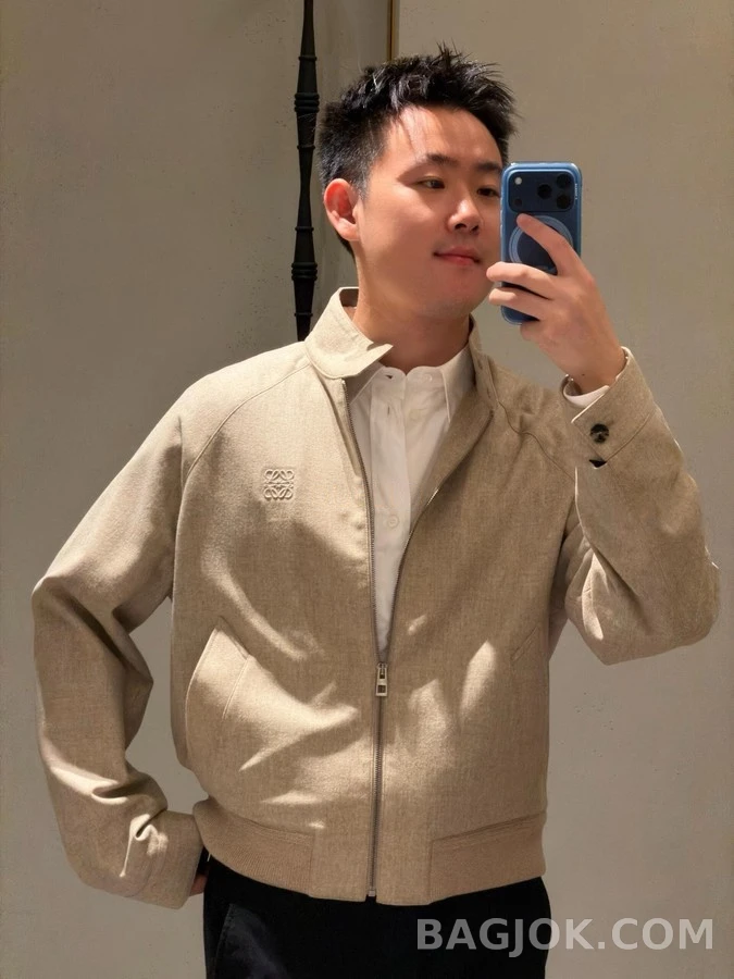 로에베 로에베 엠보싱 울 블렌드 집업 자켓 상세 이미지