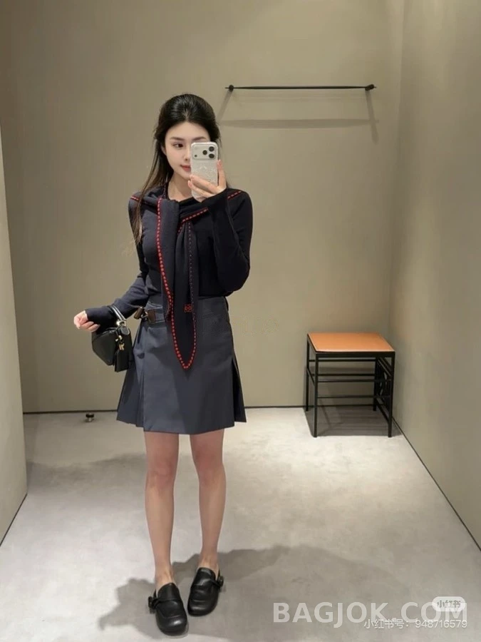 로에베 로에베 오버랩 플리츠 스커트 상세 이미지