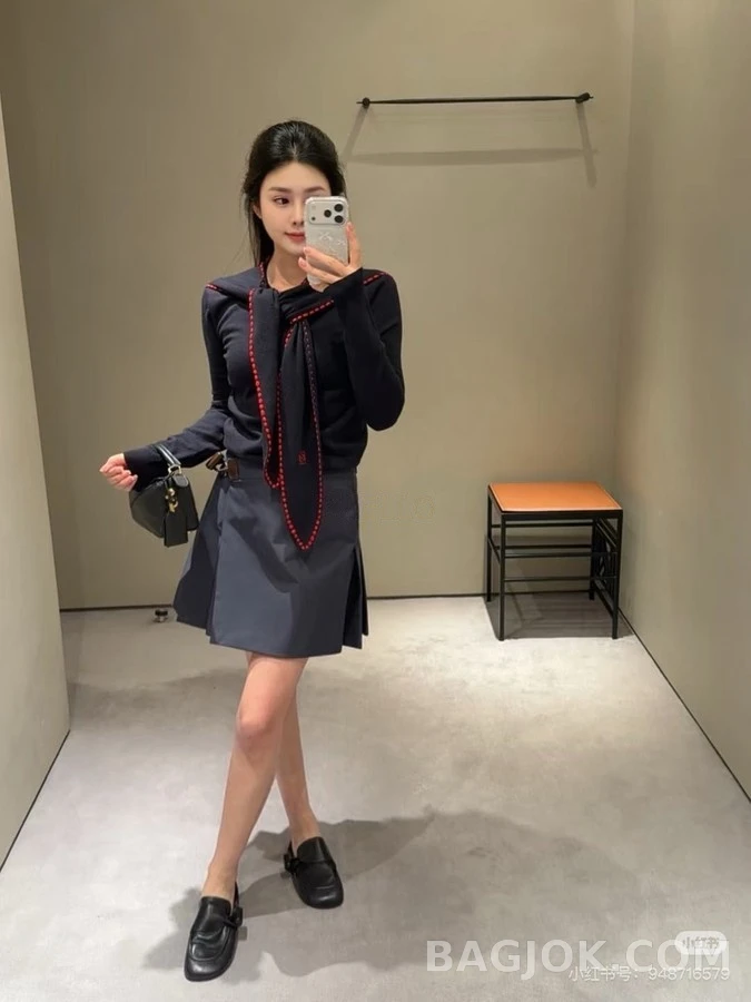 로에베 로에베 오버랩 플리츠 스커트 상세 이미지