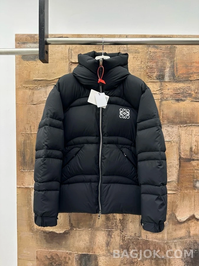 로에베 로에베 자수 패딩 상세 이미지