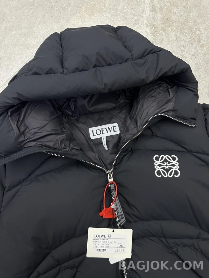 로에베 로에베 자수 패딩 상세 이미지