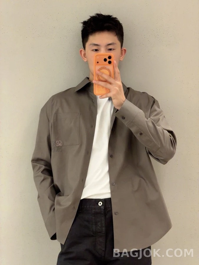 로에베 로에베 카키 투톤 아나그램 자수 셔츠 상세 이미지