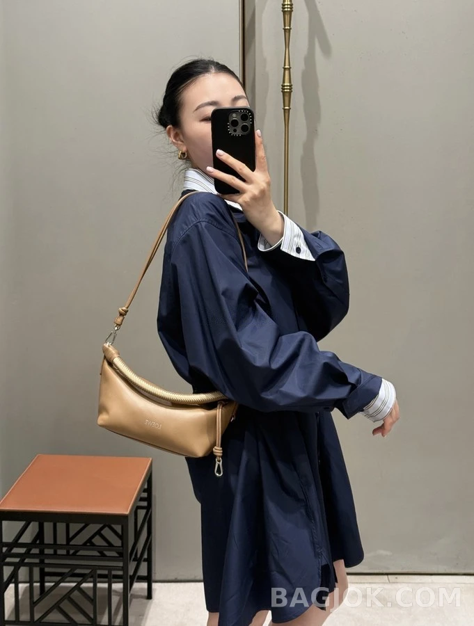 로에베 로에베 컨트라스트 스트라이프 롱 셔츠 상세 이미지