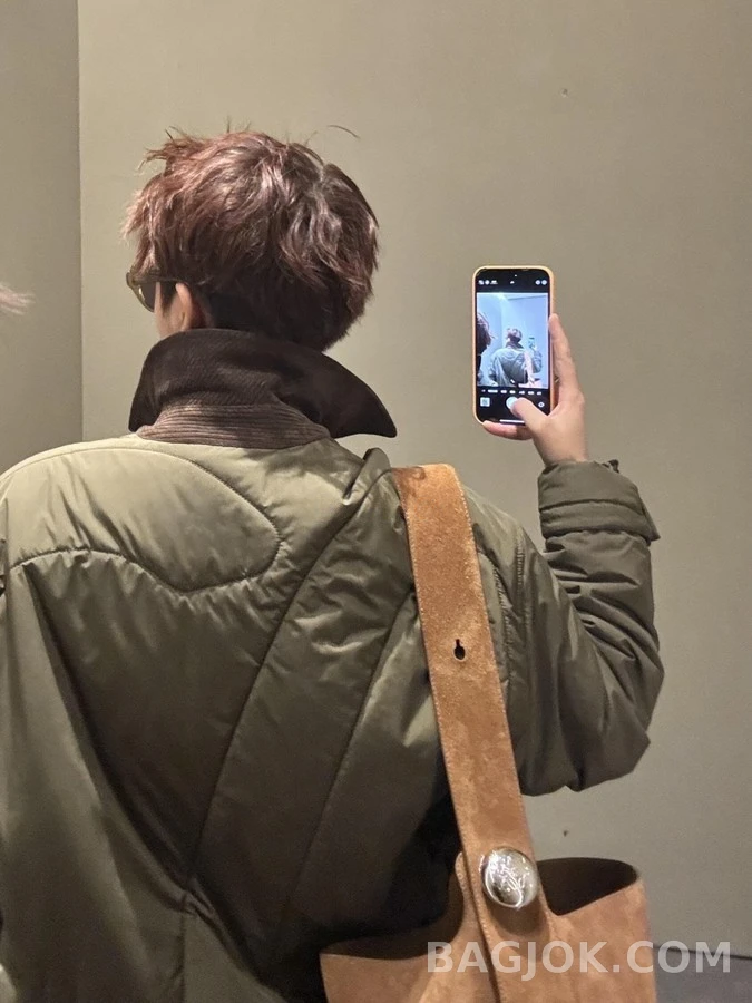 로에베 로에베 퀼티드 패딩 셔츠 재킷 상세 이미지