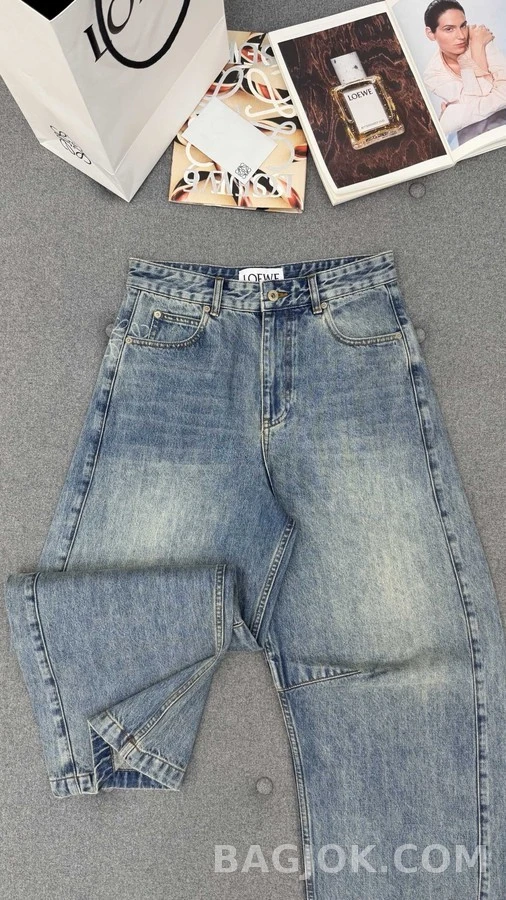 로에베 로에베 클래식 워싱 와이드 데님 팬츠 상세 이미지