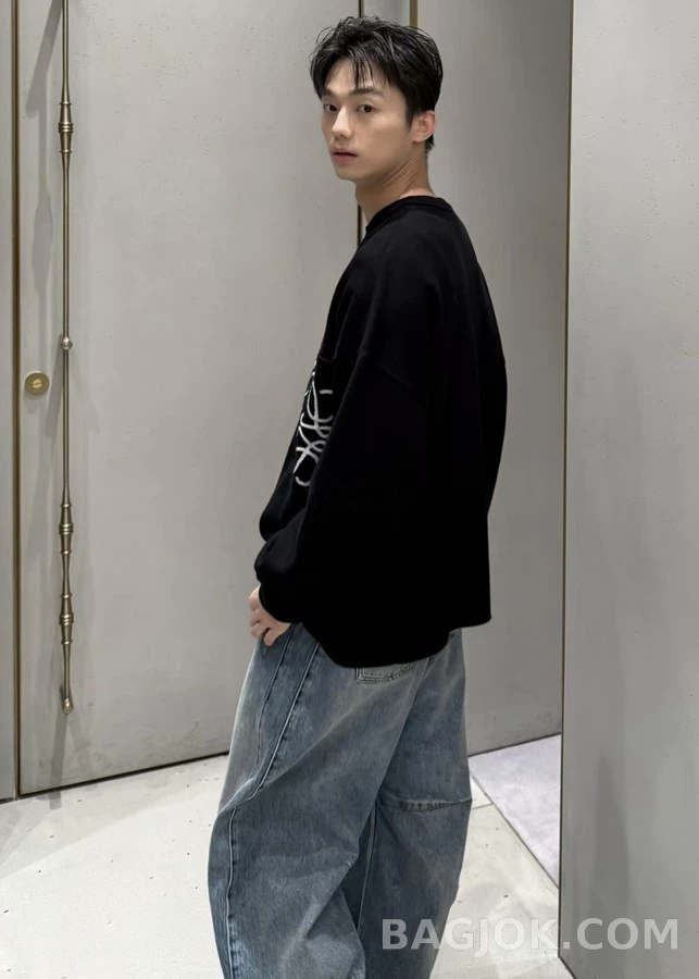 로에베 로에베 클래식 워싱 와이드 데님 팬츠 상세 이미지