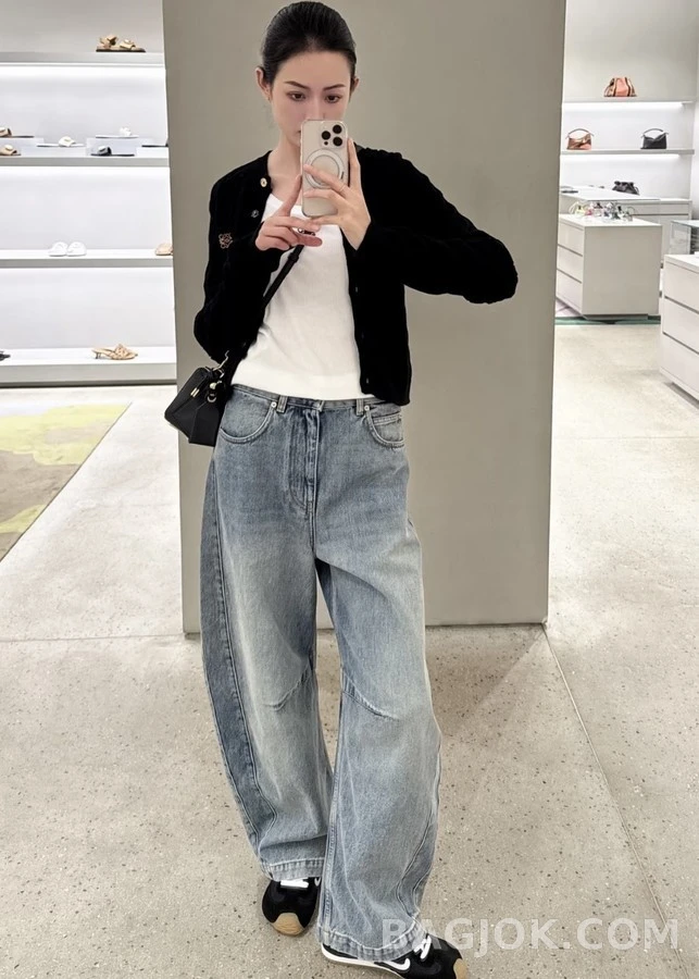 로에베 로에베 클래식 워싱 와이드 데님 팬츠 상세 이미지