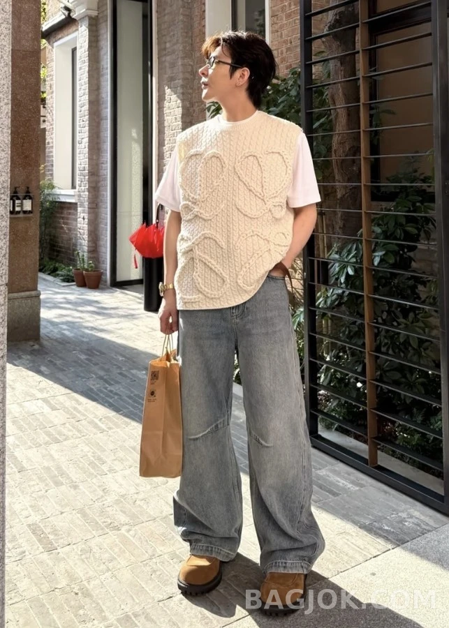 로에베 로에베 클래식 워싱 와이드 데님 팬츠 상세 이미지