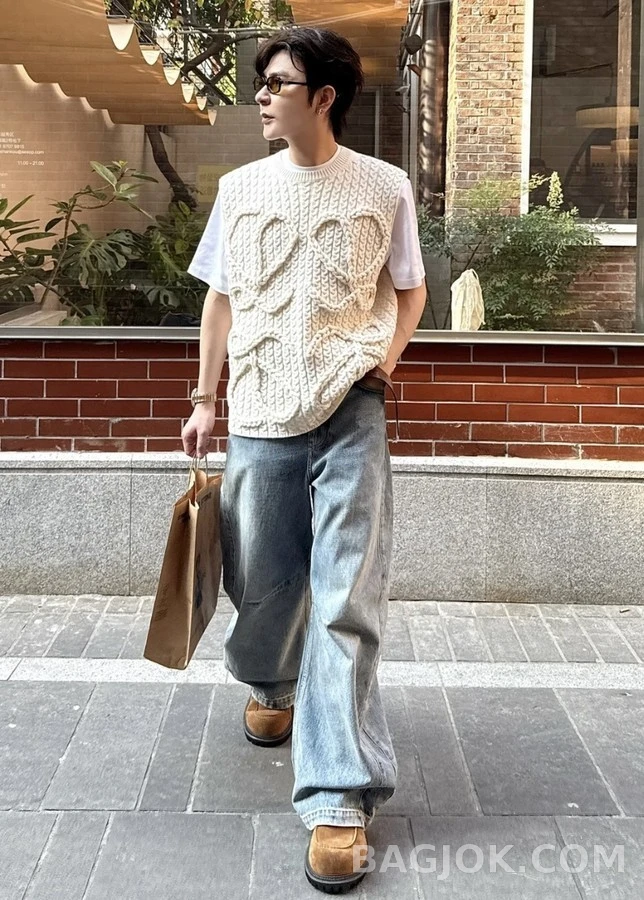로에베 로에베 클래식 워싱 와이드 데님 팬츠 상세 이미지