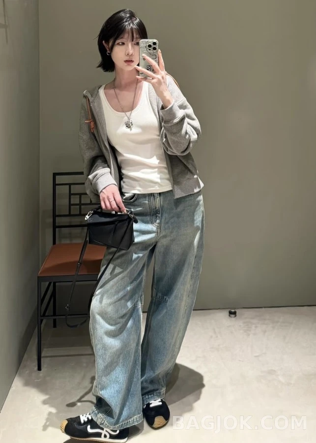로에베 로에베 클래식 워싱 와이드 데님 팬츠 상세 이미지
