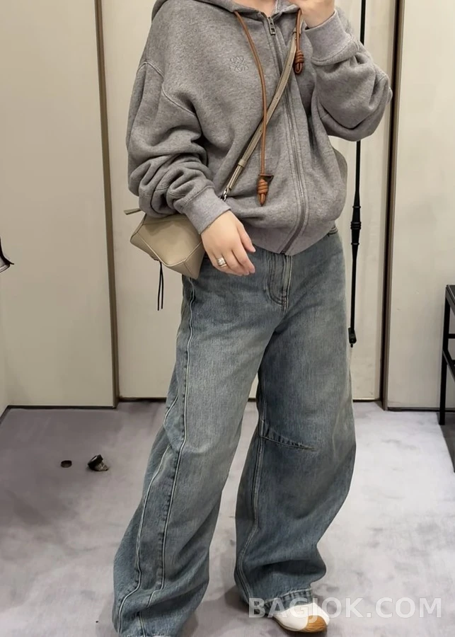 로에베 로에베 클래식 워싱 와이드 데님 팬츠 상세 이미지