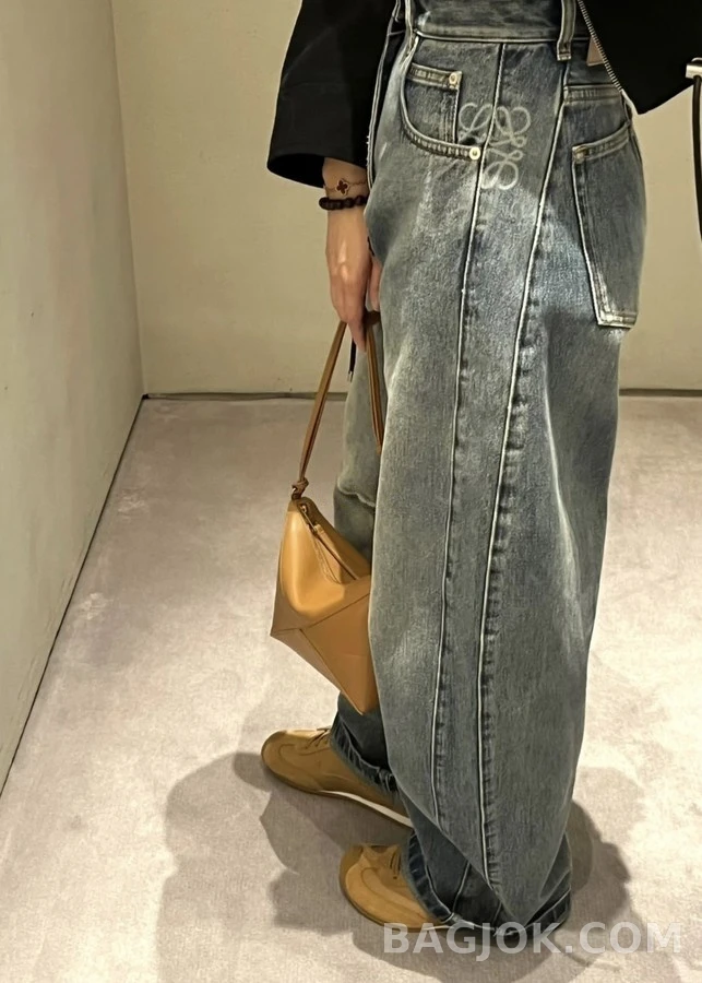 로에베 로에베 클래식 워싱 와이드 데님 팬츠 상세 이미지