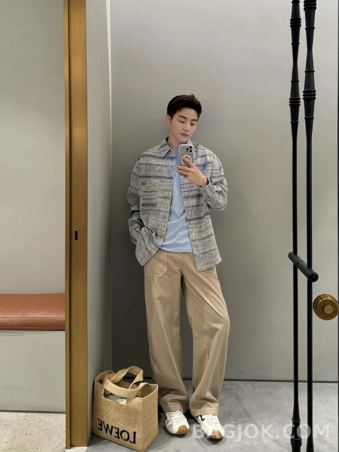 로에베 로에베 텍스처 자카드 셔츠 상세 이미지
